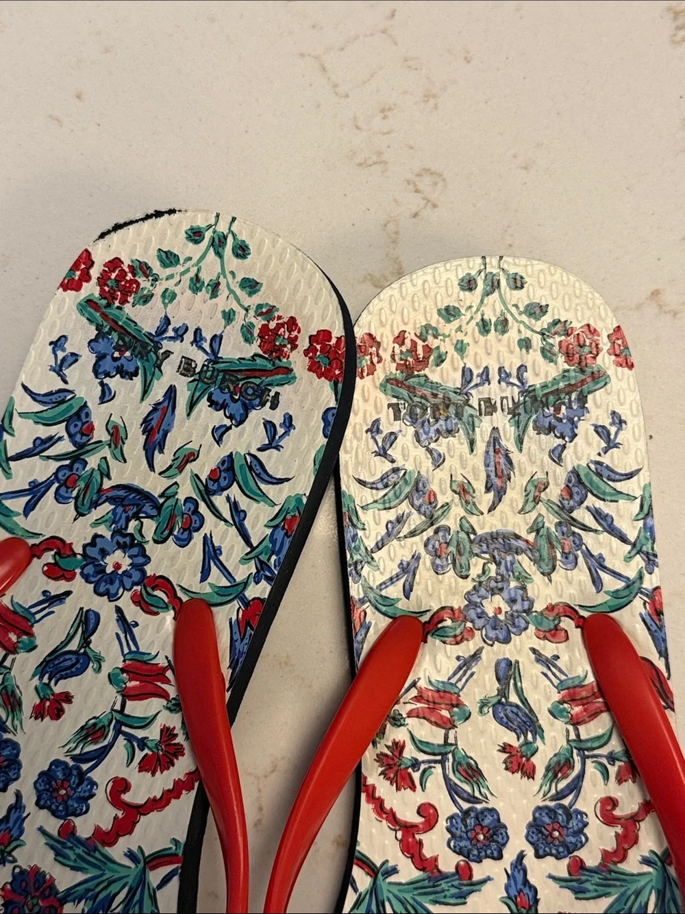 Tory Burch Pattern Thin Flip Flop  SIZE 9